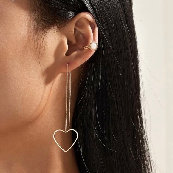 Jewelry - 🆕3/$30 Heart Drop Earrings w/ear cuff